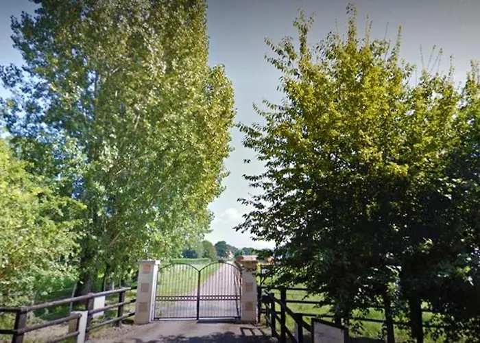 A Sur - 20 M² Avec Balcon Jardin, Feriehus